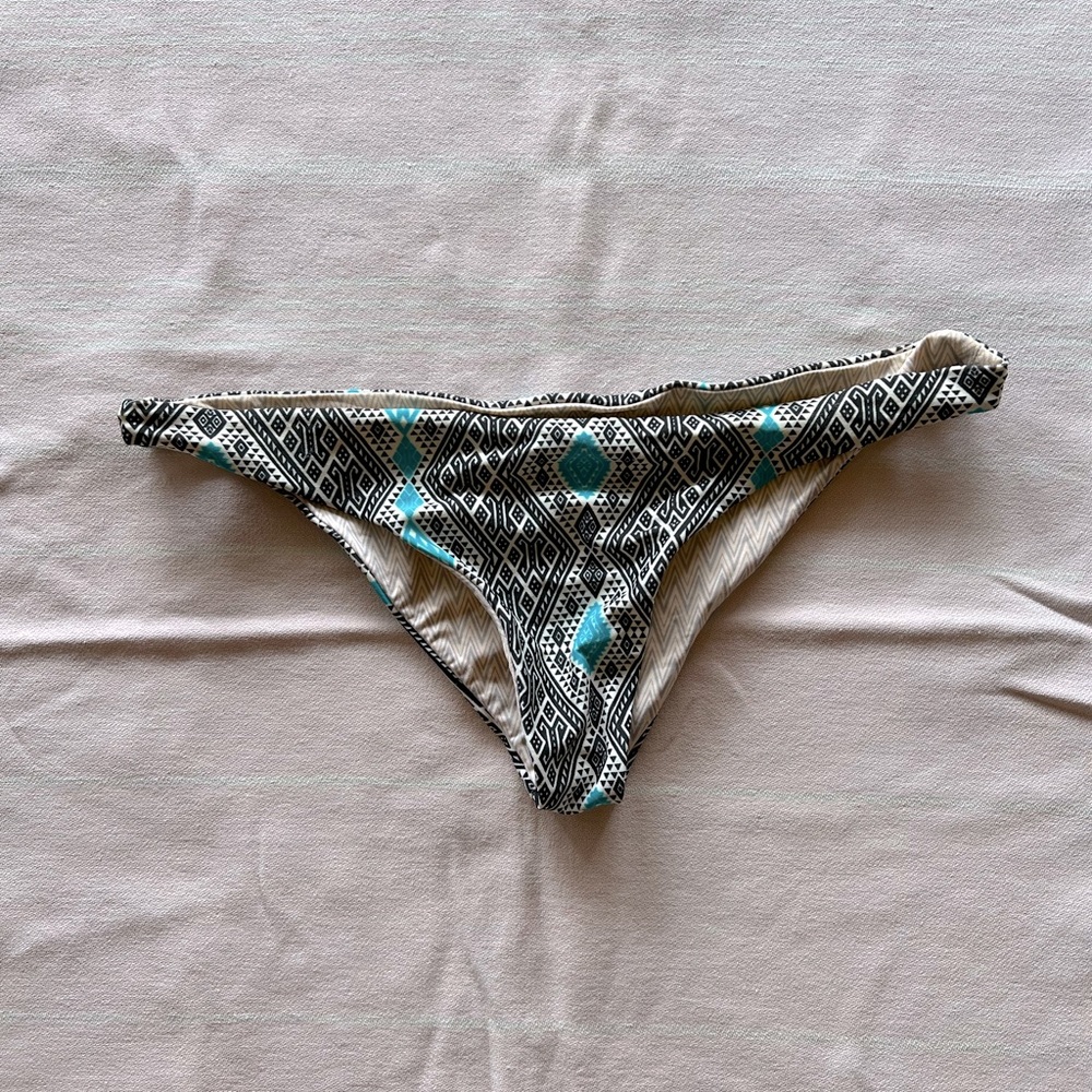ACACIA SWIMWEAR size Med bottoms in Thai